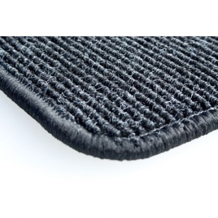 Automobilski tepih rebrastog uzorka za Isuzu D-Max 2010-2012